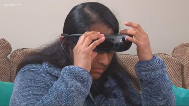 Hi Tech Glasses Gift Brings Clear Sight To Vision Impaired College Student Wusa9 Com